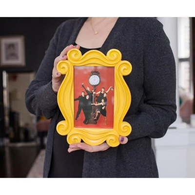 Ukonic Friends Yellow Door Polyresin Photo Frame With Stand | 10 X 7.5 Inches 2 Ukonic Friends Yellow Door Polyresin Photo Frame With Stand | 10 X 7.5 Inches - Image 2