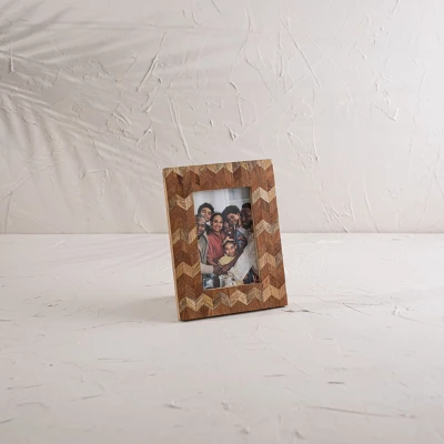 Tiled Chevron 4X6 Wood Photo Frame - Foreside Home & Garden 1 Tiled Chevron 4X6 Wood Photo Frame - Foreside Home & Garden