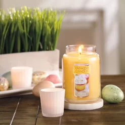 'Vanilla Cupcake' 22oz Original Large Jar - Yankee Candle -Art Wall Deals Store GUEST 5a64fcbd f6ca 49f6 a70e 4ccb2af9973d
